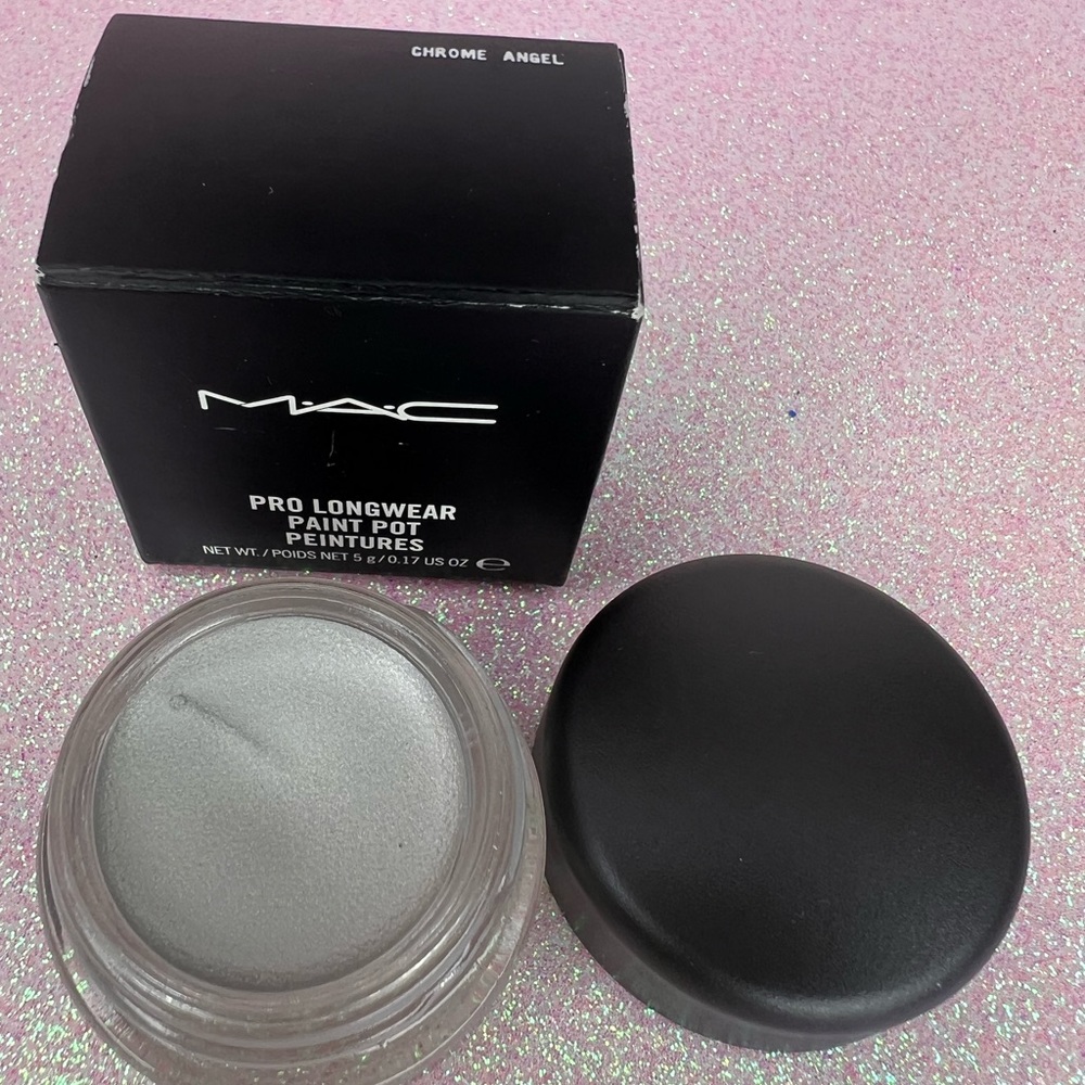 MAC Cosmetics pro longwear paint pot “Chrome Angel”